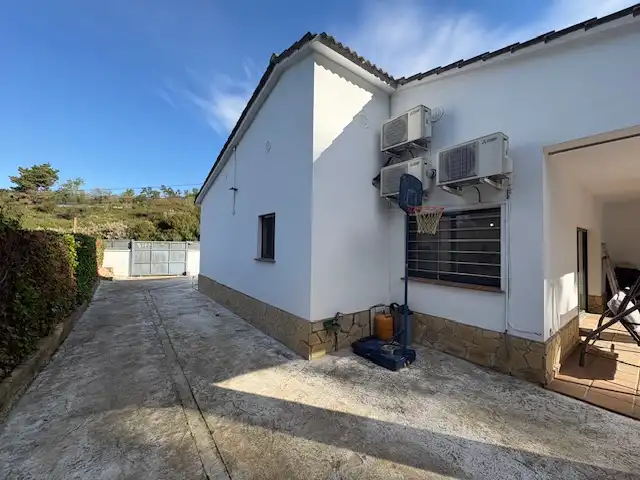 Casa amb piscina en venda a Carrer Comajuliana, imagen 7