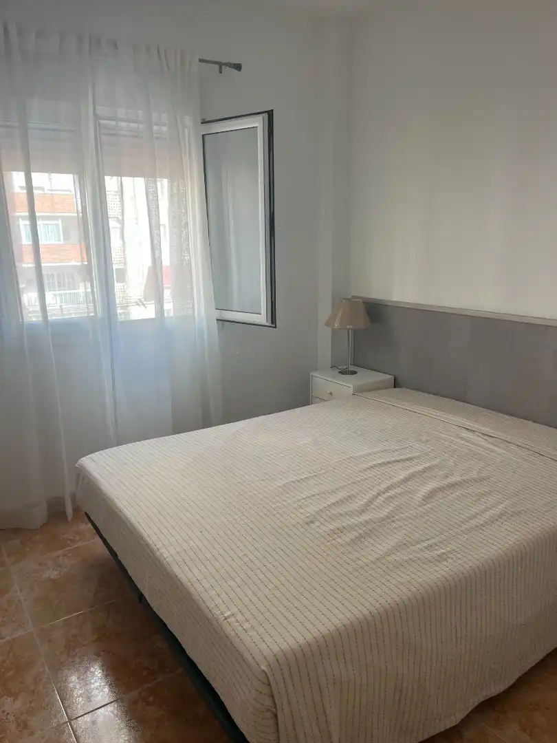 Habitación de Piso de alquiler en Málaga con Aire acondicionado y Amueblado