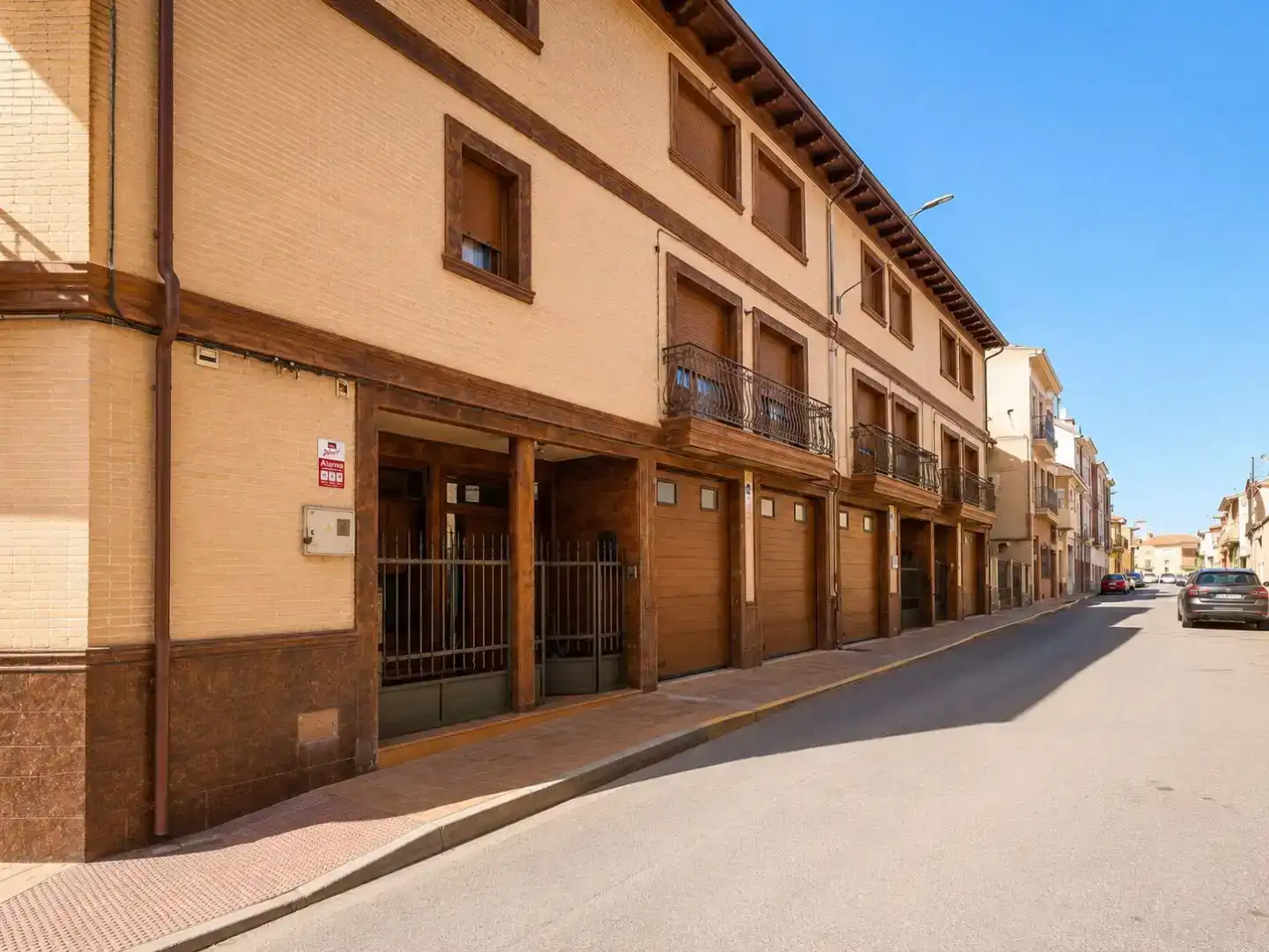Vista exterior de Casa o chalet en venta en Tarancón con Aire acondicionado y Balcón