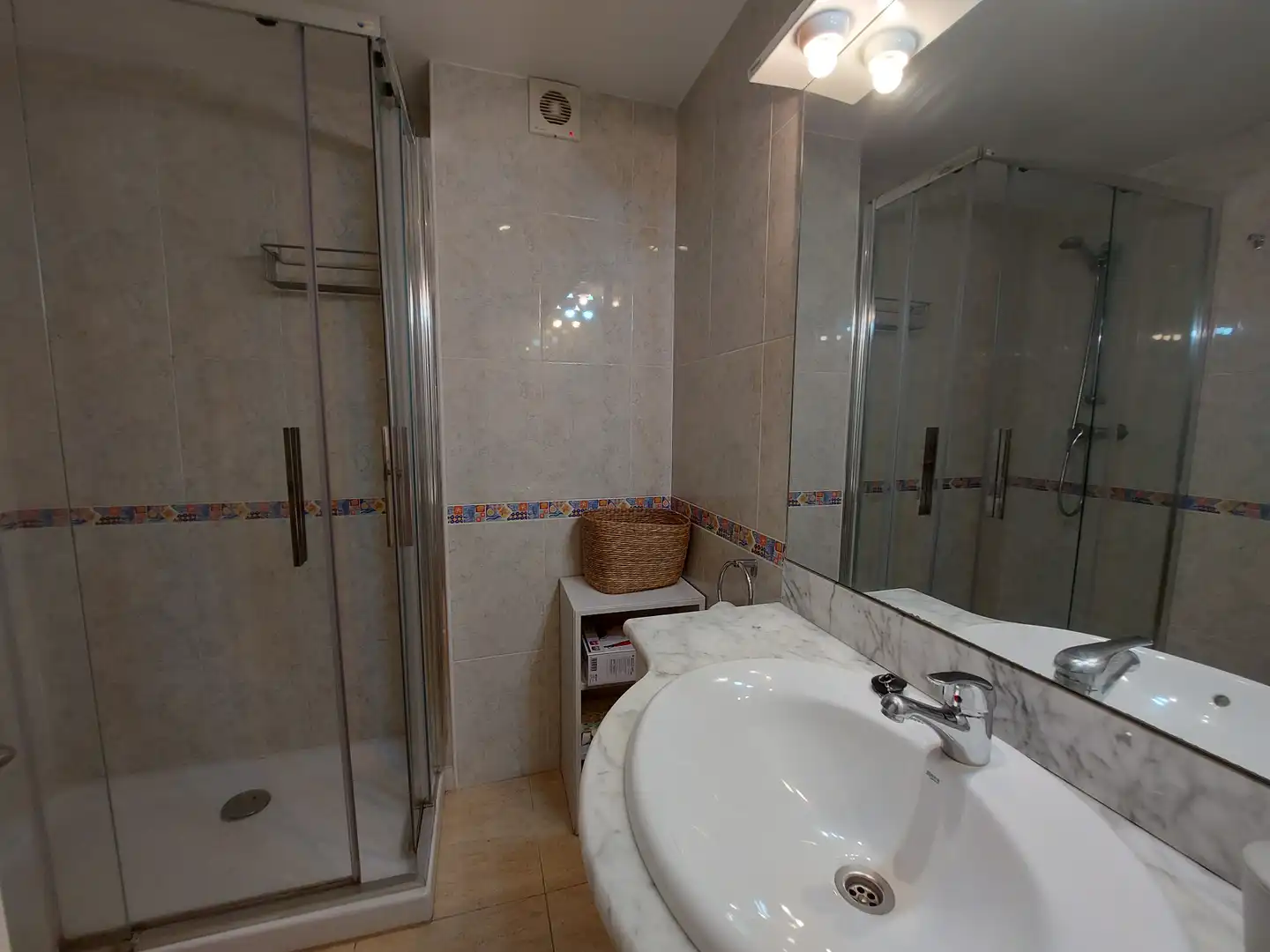 Bathroom of Flat for sale in Castell d'Aro, Platja d'Aro i s'Agaró  with Furnished and Jacuzzi