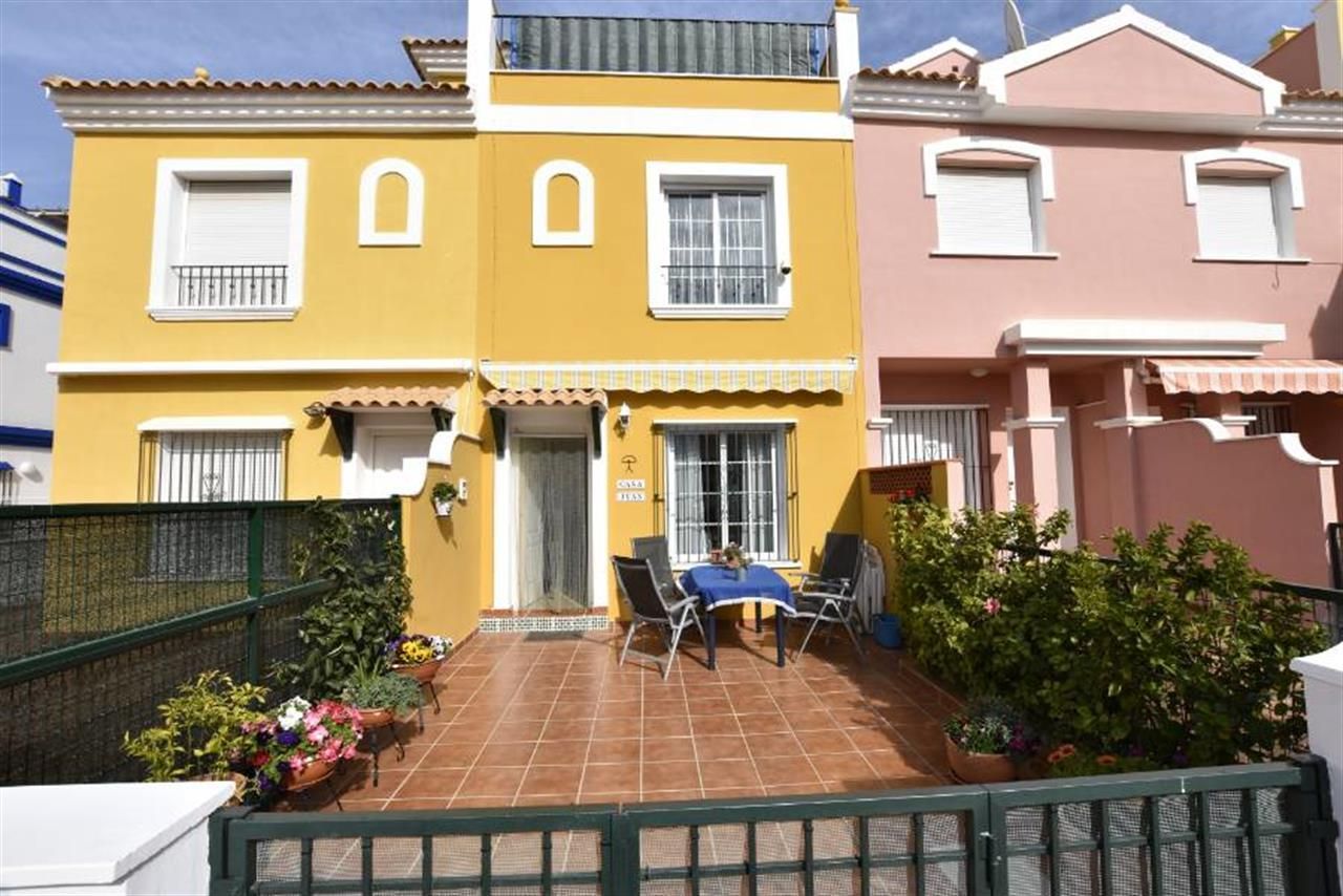 Exterior view of Single-family semi-detached for sale in Pulpí  with Swimming Pool and Furnished