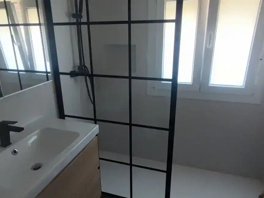 Bathroom of Flat for sale in Almensilla  with Air Conditioner, Private garden and Storage room