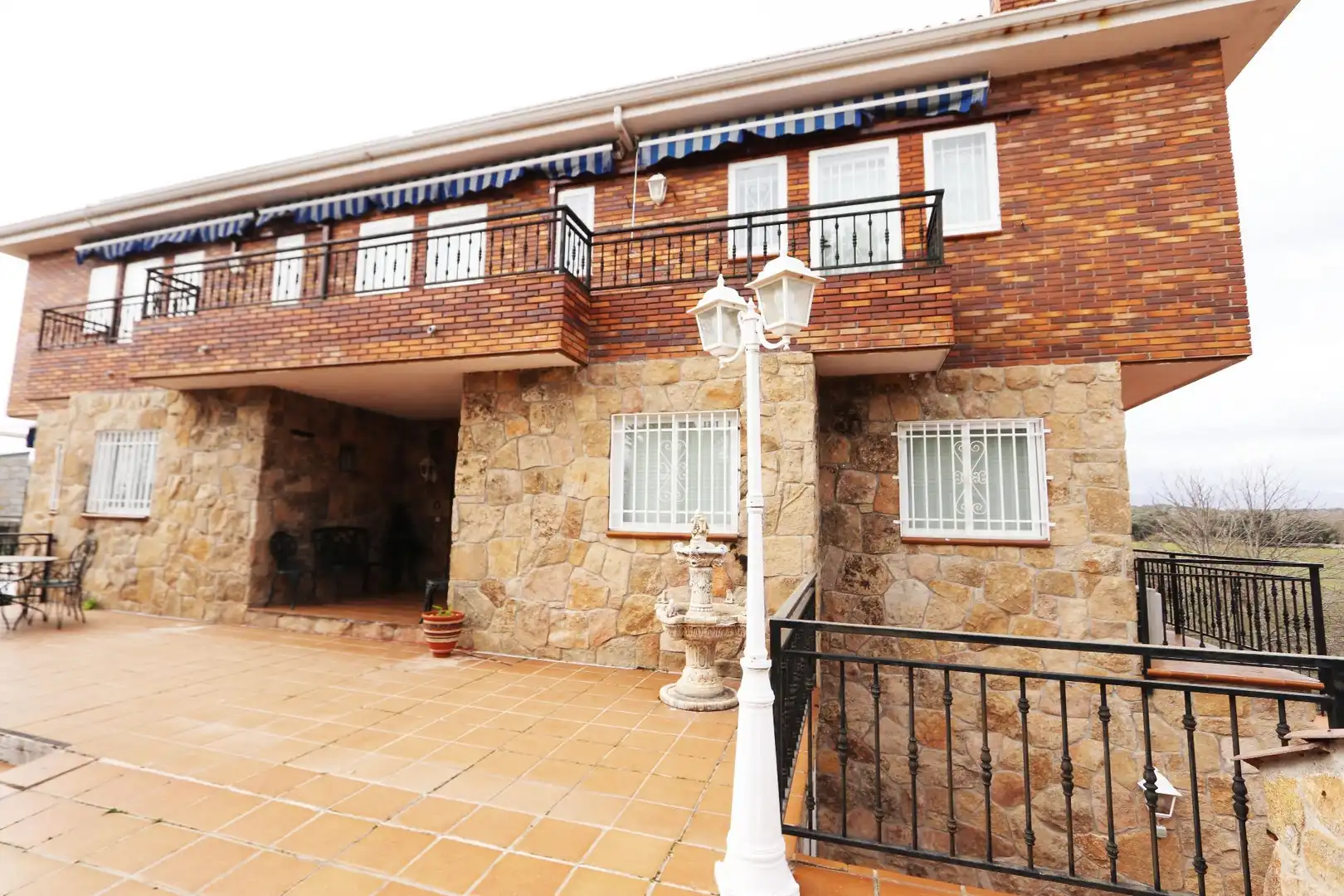 Vista exterior de Casa o chalet en venta en Colmenarejo con Calefacción, Terraza y Trastero