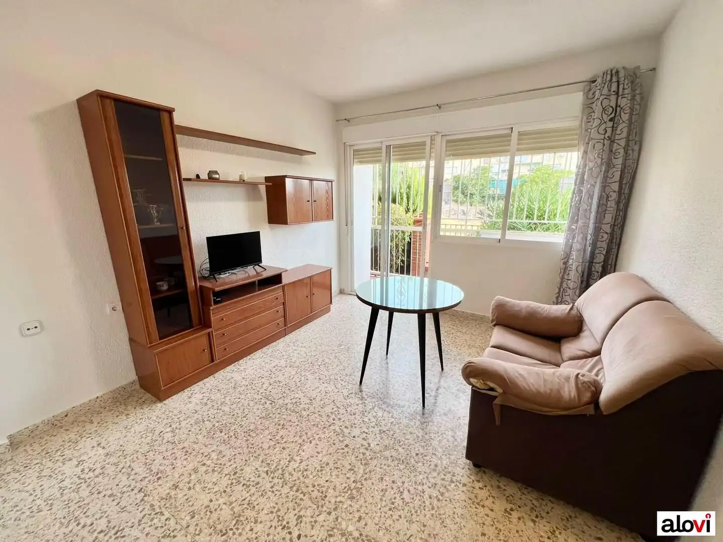 Wohnzimmer von Wohnung zur Miete in Granada mit Möbliert