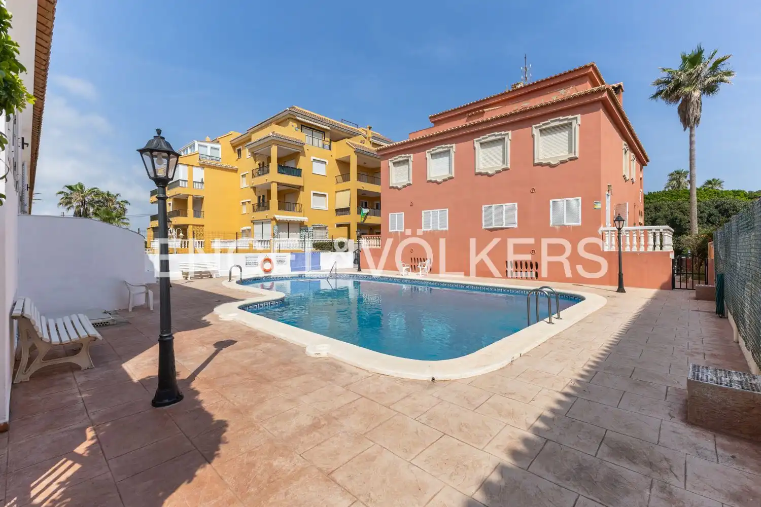 Vista exterior de Casa o xalet en venda en Sueca amb Aire condicionat, Calefacció i Jardí privat