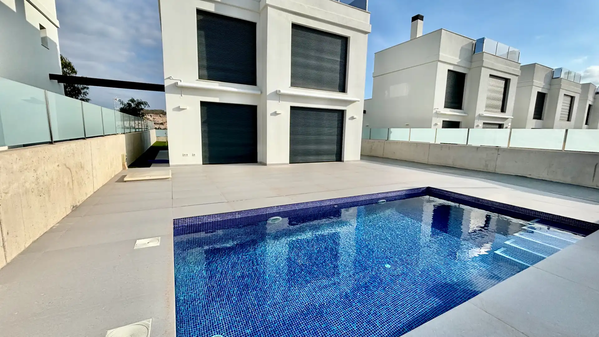 Piscina de Casa o chalet en venta en Mutxamel con Aire acondicionado, Calefacción y Jardín privado