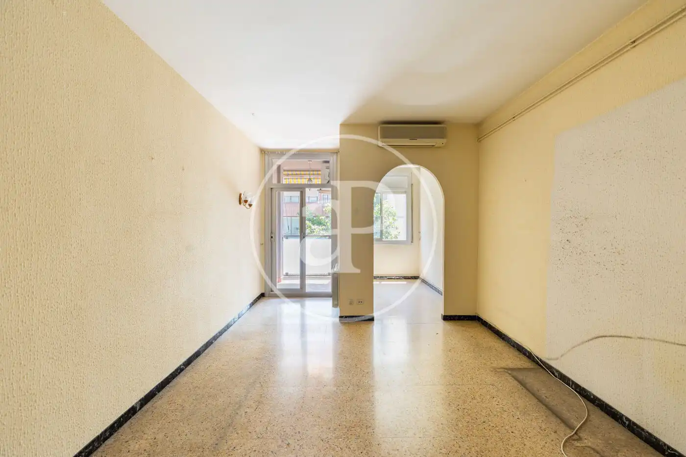 Flat for sale in Barcelona  with Air Conditioner, Heating and Balcony