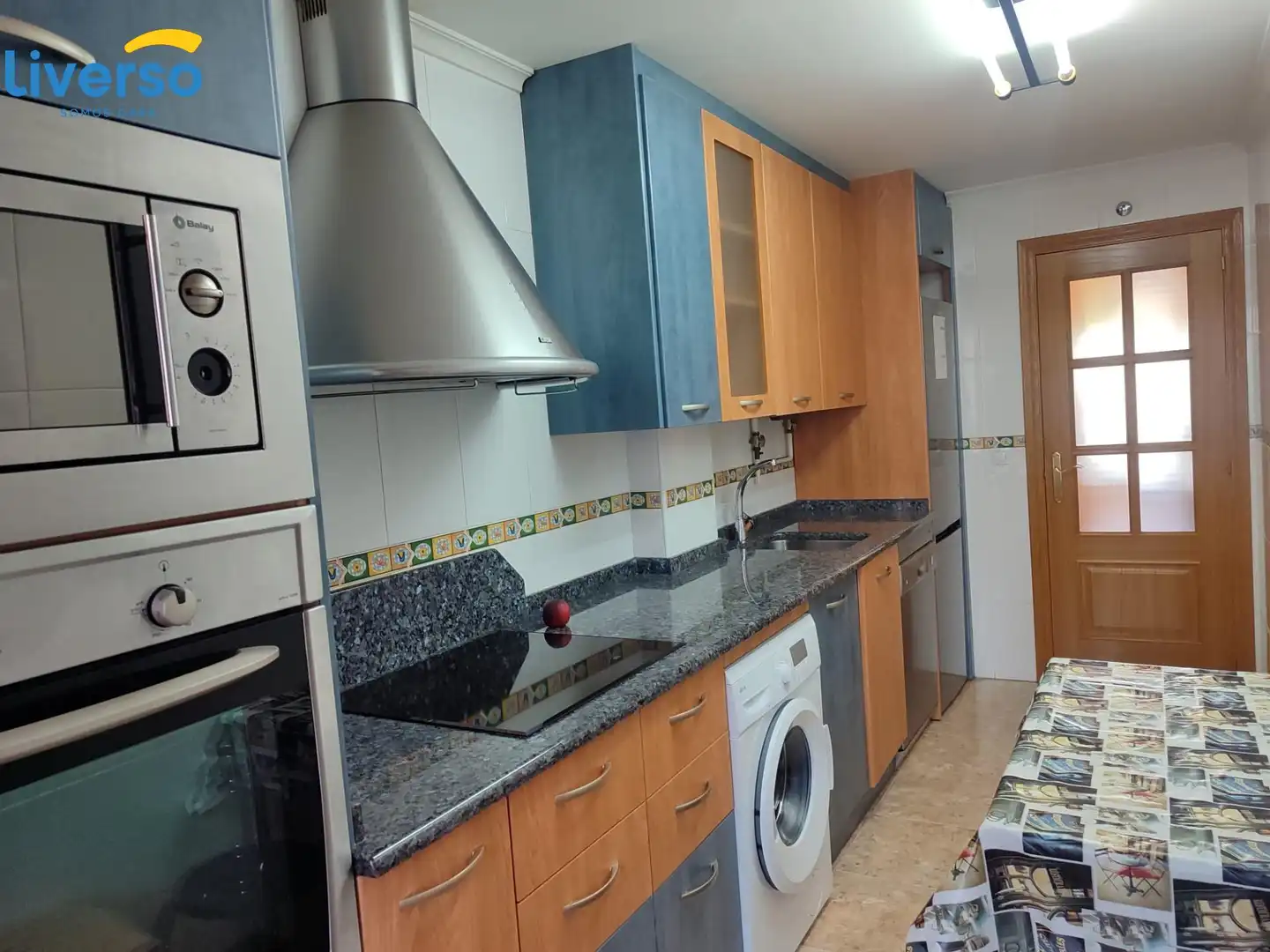 Cocina de Piso de alquiler en Burgos con Calefacción, Trastero y Amueblado