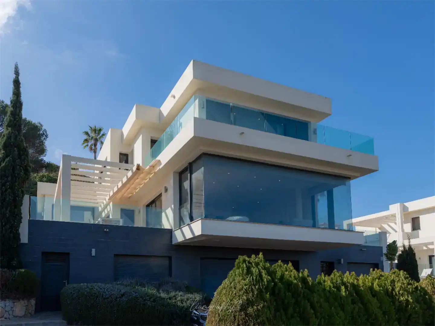 Vista exterior de Casa o xalet en venda en Cartagena amb Aire condicionat, Piscina i Balcó