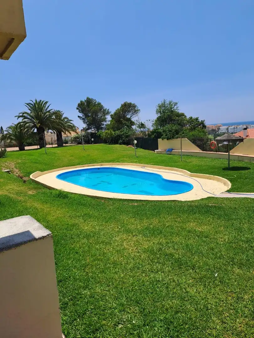 Piscina de Planta baja en venta en El Ejido con Jardín privado, Terraza y Amueblado