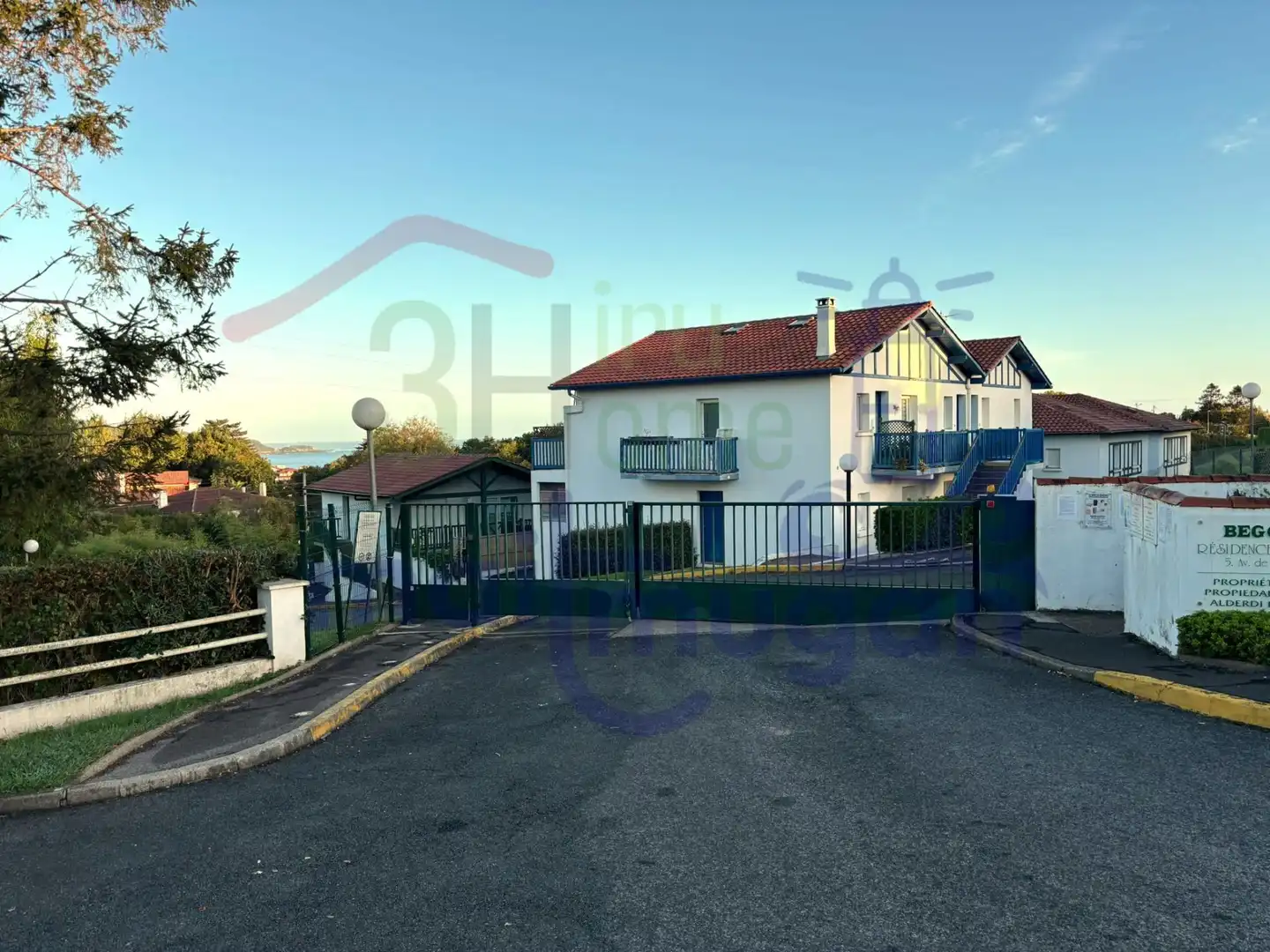 Vista exterior de Apartamento en venta en Hendaye con Calefacción, Terraza y Piscina comunitaria