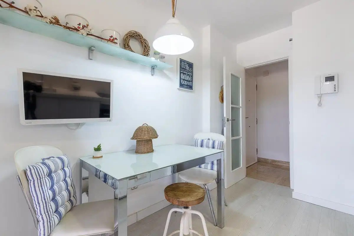 Comedor de Estudio en venta en Vélez-Málaga con Aire acondicionado, Terraza y Alarma