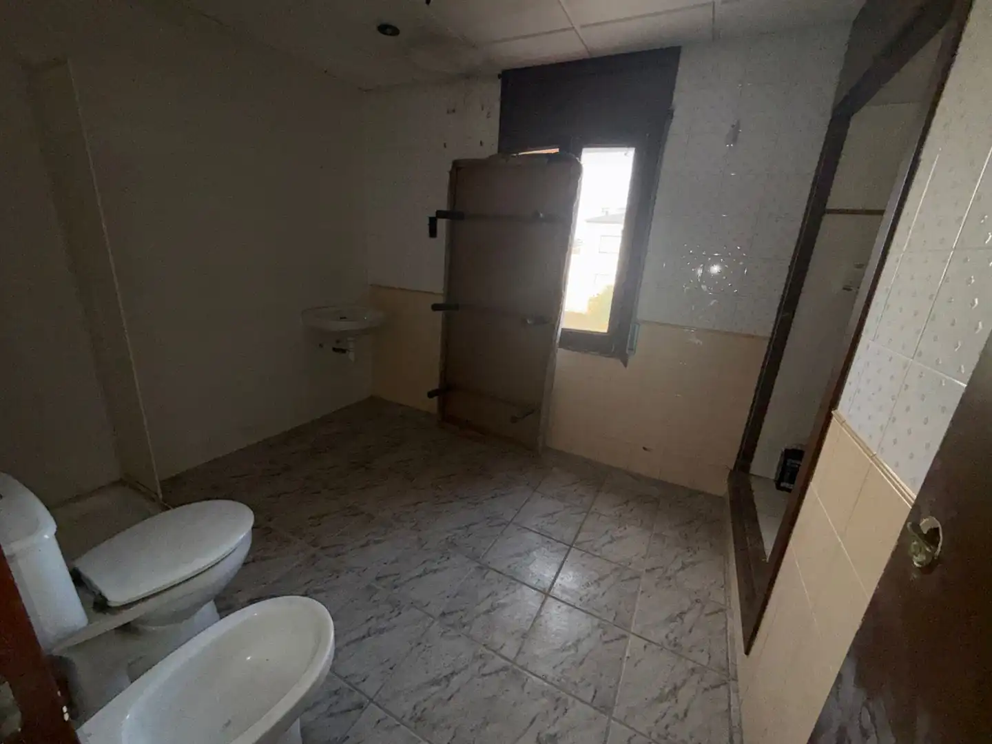 Badezimmer von Gebäude zum Verkauf in Torredembarra mit Alarm
