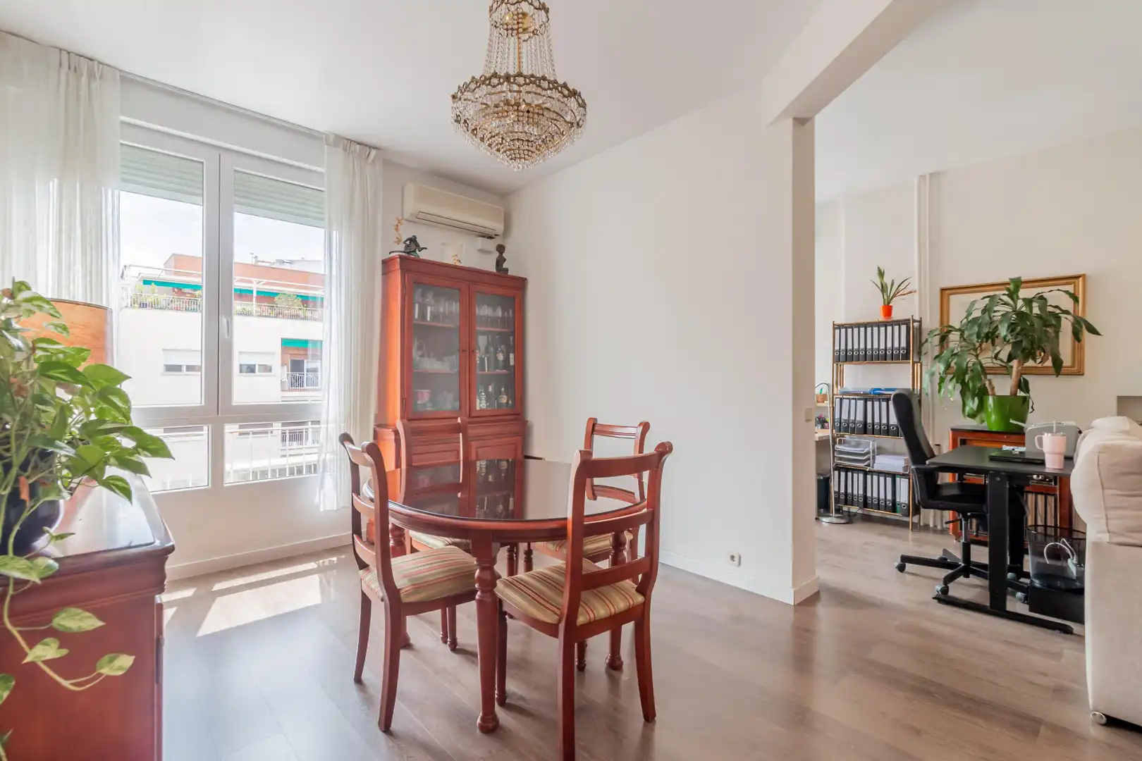 Menjador de Apartament en venda en Madrid amb Calefacció