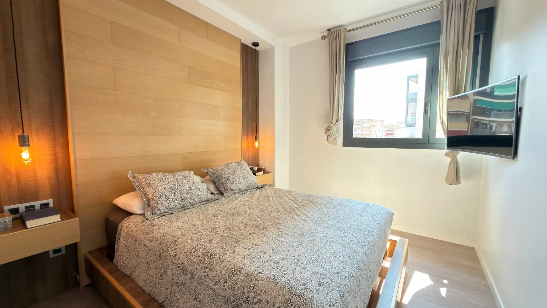 Schlafzimmer von Wohnung zum Verkauf in Badalona mit Klimaanlage, Heizung und Parkett
