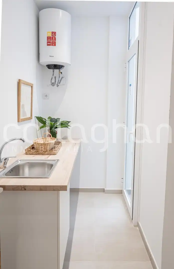 Küche von Erdgeschoss zum Verkauf in Valencia mit Terrasse