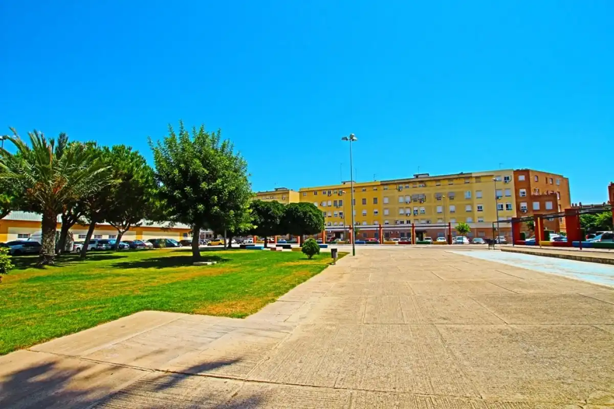 Vista exterior de Pis de lloguer en Jerez de la Frontera amb Aire condicionat i Moblat