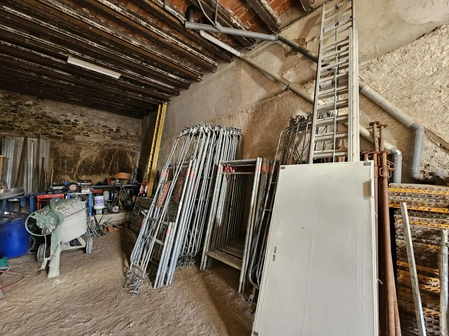 Local en venta en Sant Cebrià de Vallalta