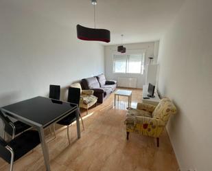 Sala d'estar de Pis de lloguer en Navas del Rey amb Calefacció