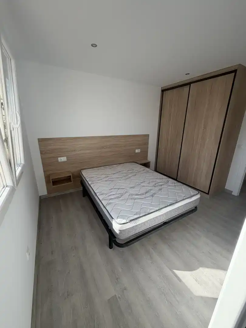Dormitori de Apartament en venda en Munera amb Aire condicionat i Balcó