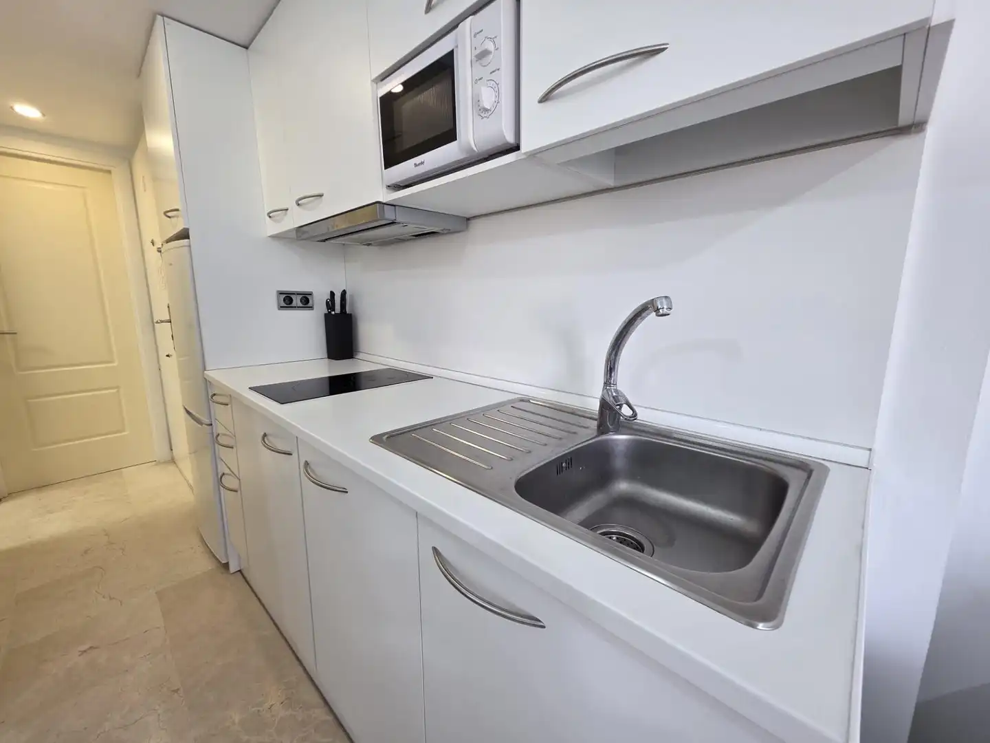 Kitchen of Flat for sale in Benalmádena  with Terrace, Storage room and Furnished