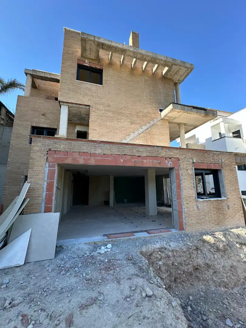 Vista exterior de Casa o chalet en venta en La Nucia con Aire acondicionado, Terraza y Piscina