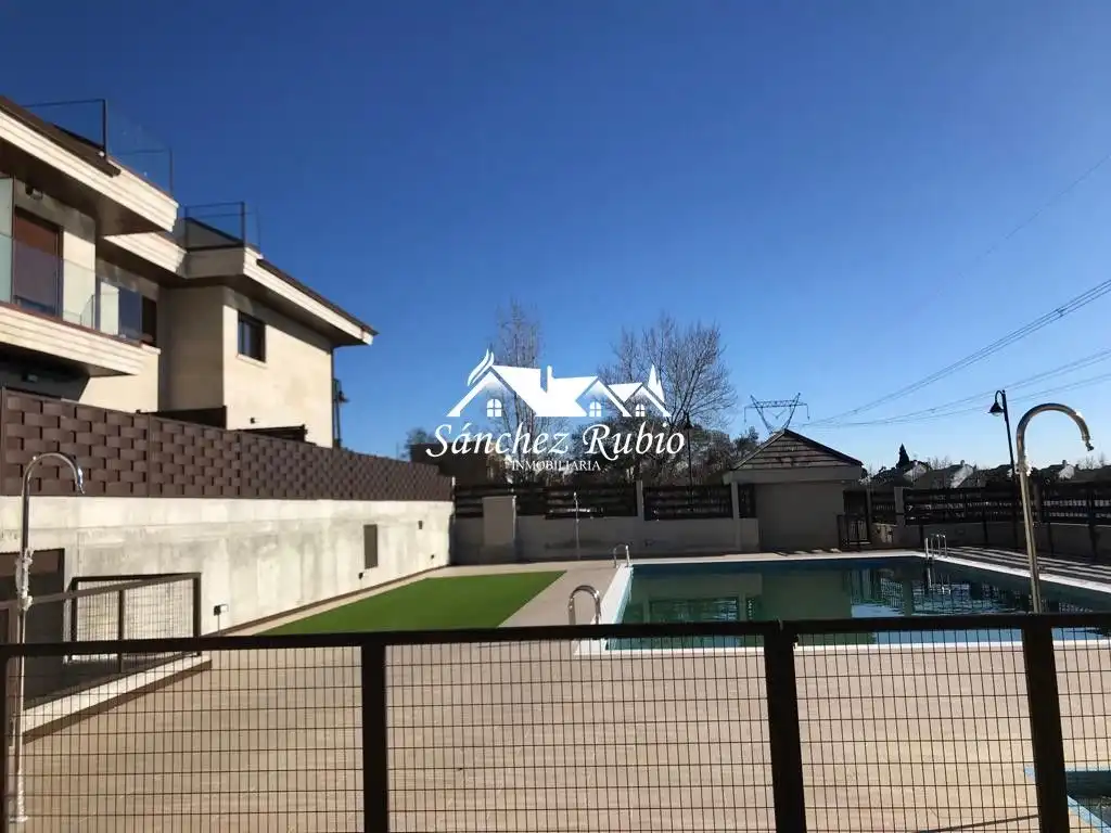 Piscina de Piso de alquiler en Galapagar con Aire acondicionado, Calefacción y Terraza