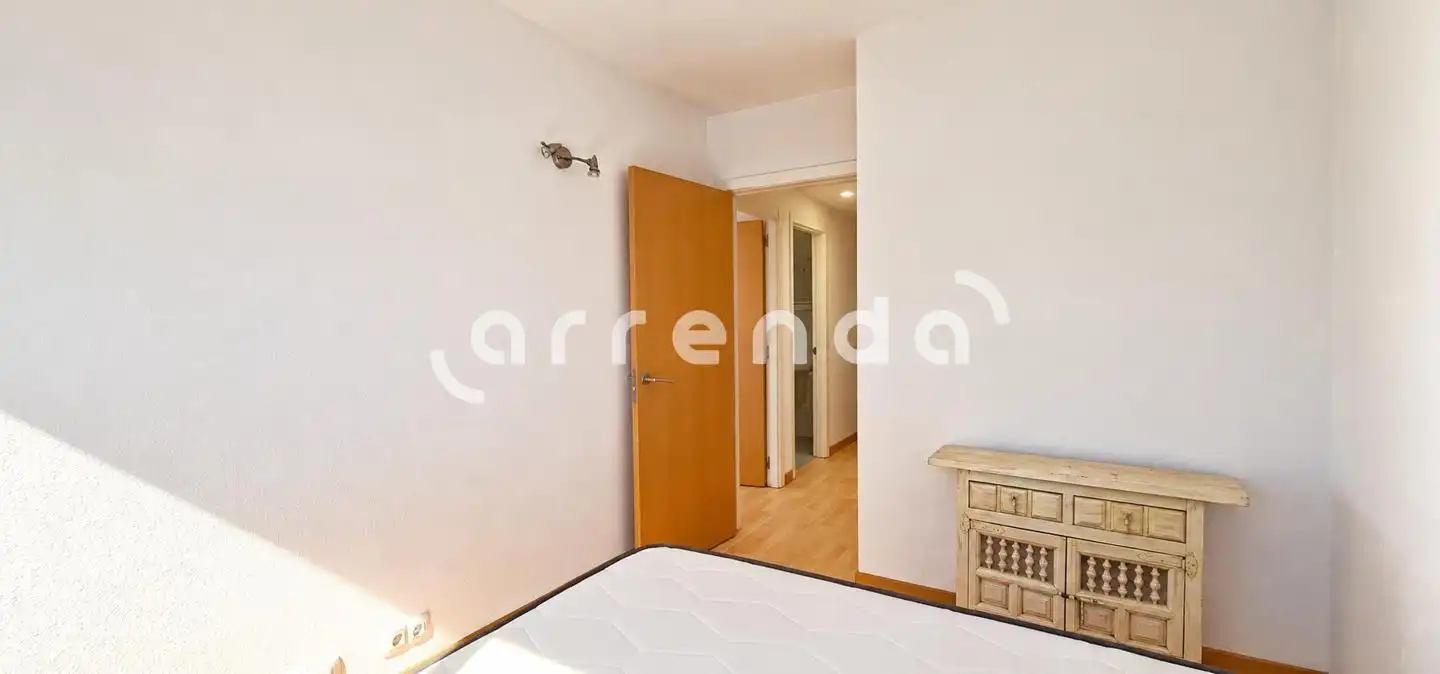 Schlafzimmer von Wohnung zur Miete in Usera