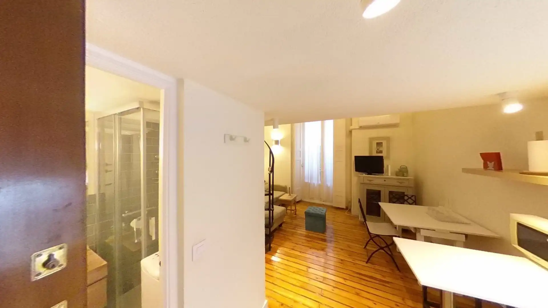 Flat for rent in Calle de Ventura de la Vega, Cortes - Huertas