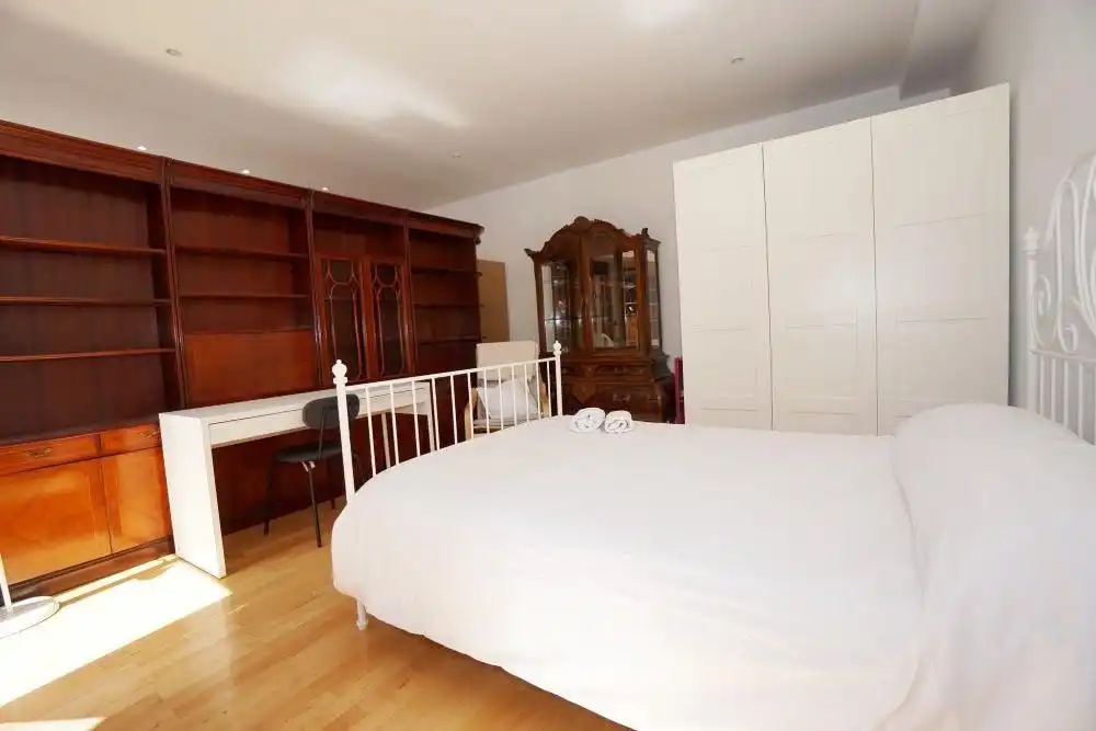 Habitación de Piso de alquiler en Madrid con Calefacción y Amueblado