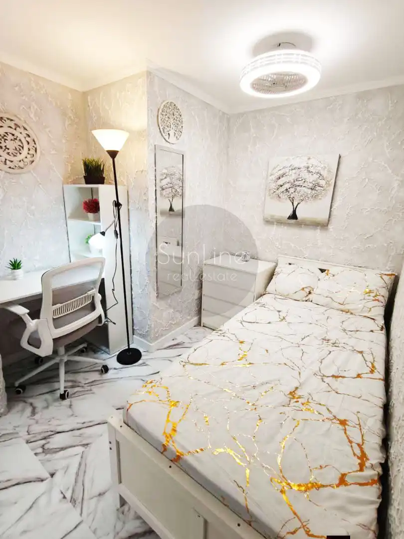 Flat with lift for sale in Carrer de Vicent Lladró Sena, imagen 2