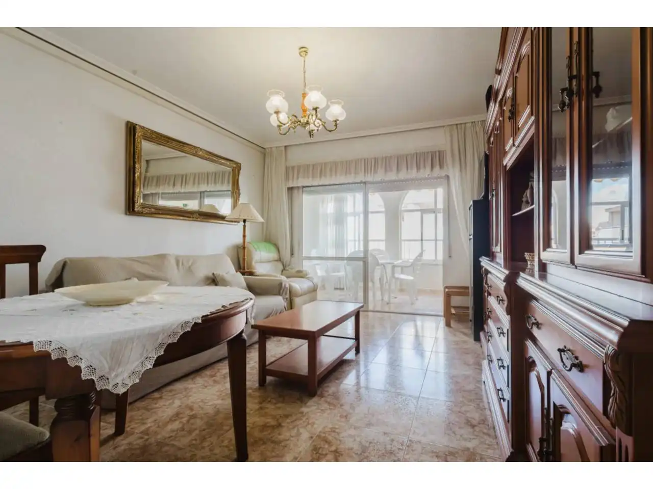Habitación de Apartamento en venta en Torrevieja con Aire acondicionado, Calefacción y Terraza