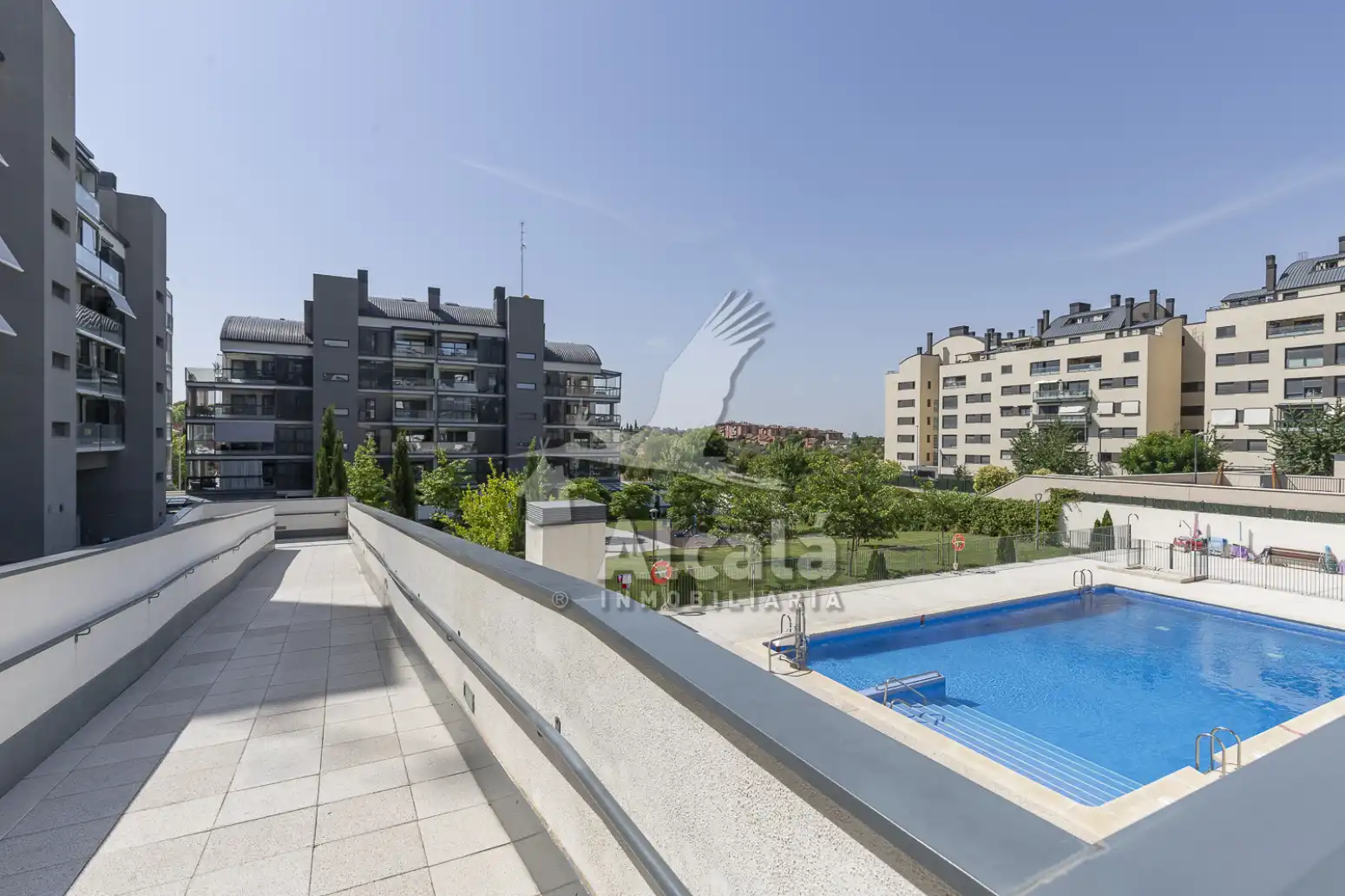 Piscina de Àtic en venda en Rivas-Vaciamadrid amb Aire condicionat, Calefacció i Jardí privat