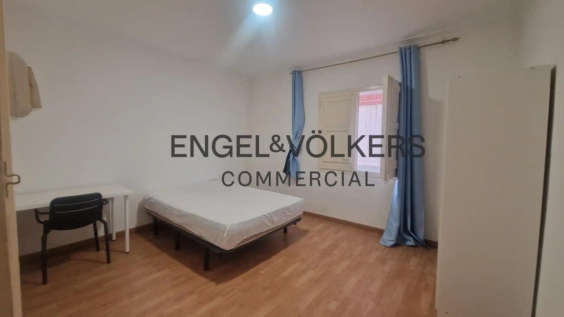 Buildings for sale in Collblanc