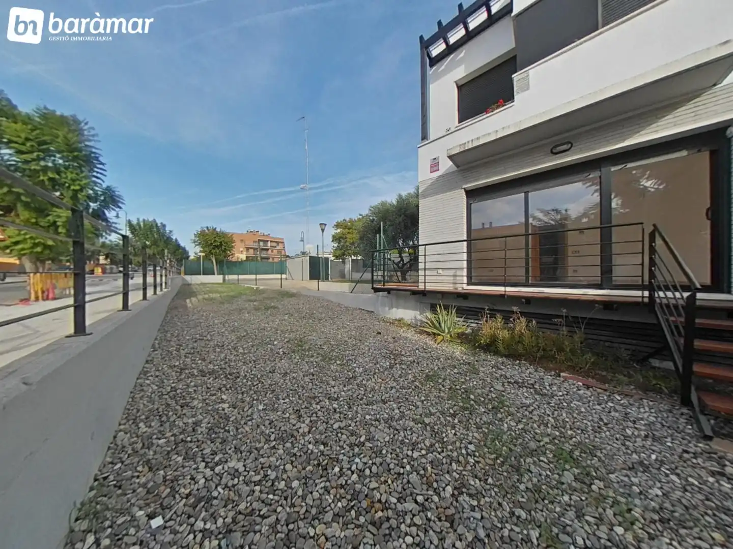 Vista exterior de Casa adosada en venta en Roda de Berà con Aire acondicionado, Calefacción y Jardín privado