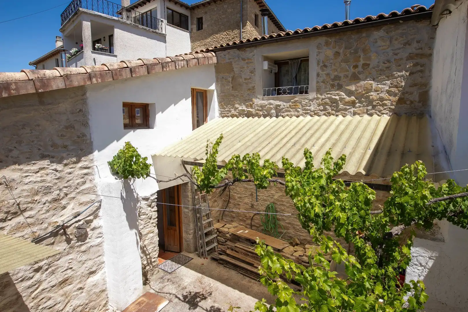 Vista exterior de Finca rústica en venta en Guirguillano con Calefacción, Terraza y Trastero