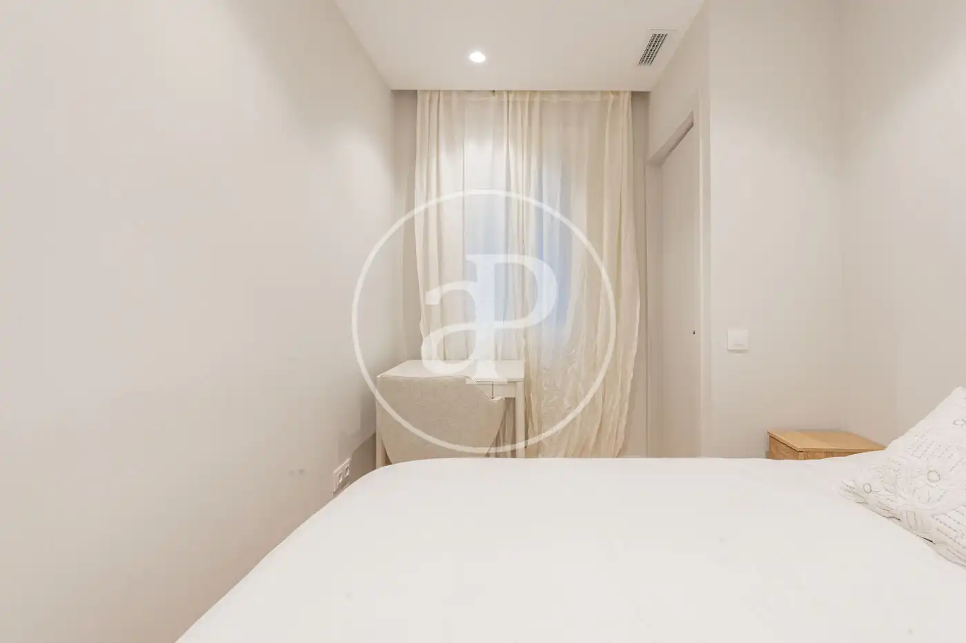 Bedroom of Flat for sale in Madrid  with Air Conditioner and Heating