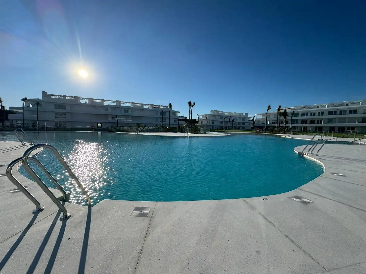 Piscina de Apartamento en venta en Chipiona con Terraza, Balcón y Piscina comunitaria