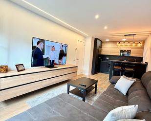 Sala d'estar de Apartament en venda en Gijón  amb Calefacció, Jardí privat i Parquet