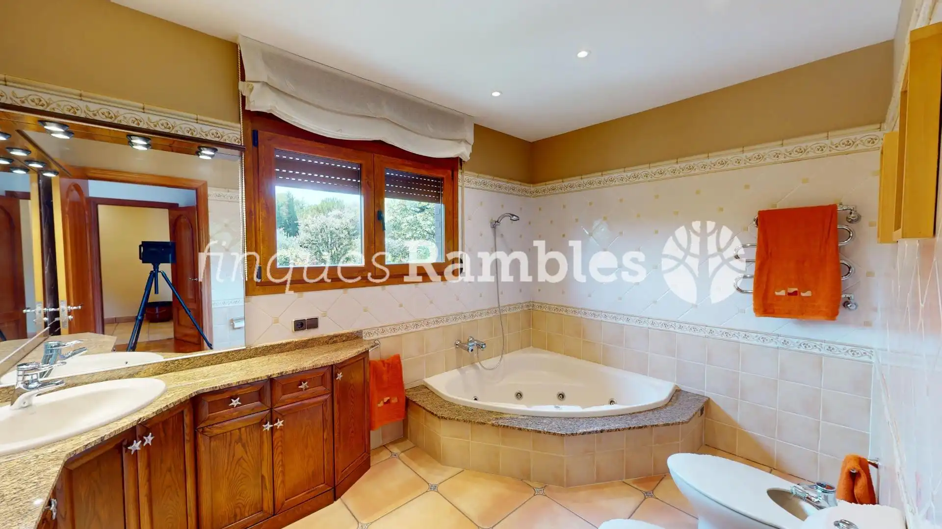 Baño de Casa o chalet en venta en La Pobla de Claramunt con Calefacción, Jardín privado y Terraza