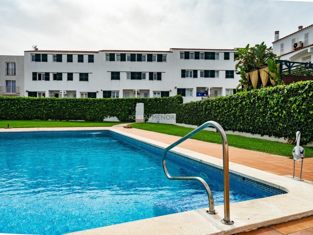 Swimming pool of House or chalet for sale in Maó