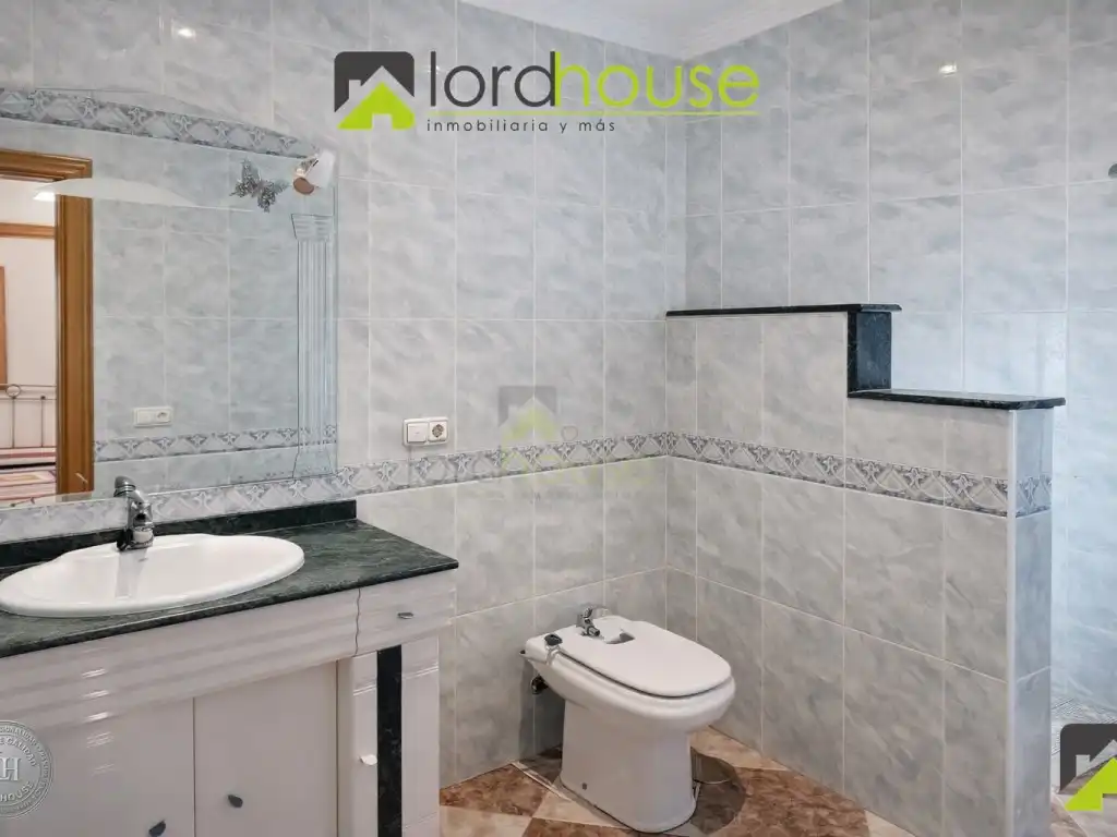 Bathroom of Houses for sale in Lorca
