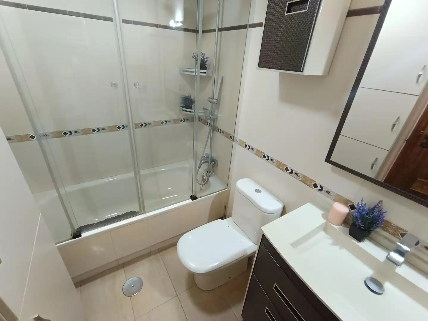 Badezimmer von Erdgeschoss zum Verkauf in Casco Urbano