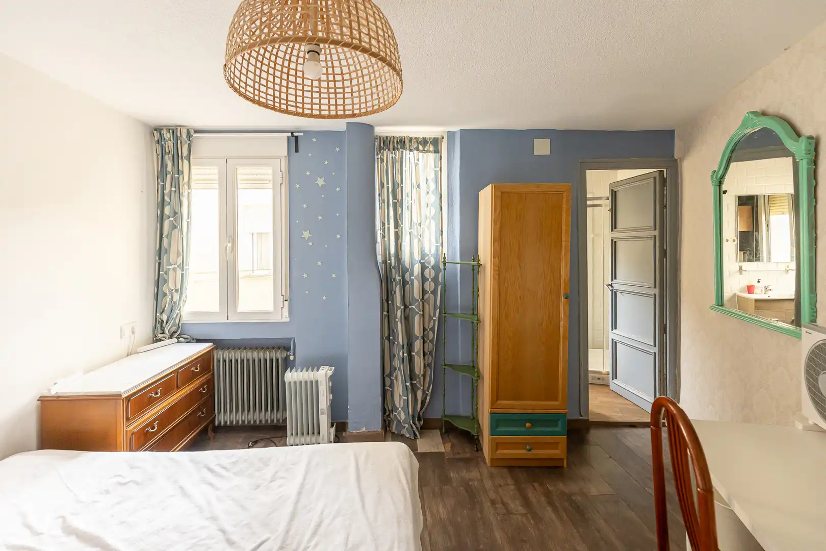 Habitación de Piso en venta en Madrid con Calefacción