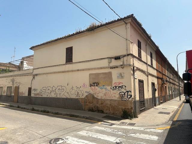 Local comercial en Venta en Carrer de Manacor, 141 en La Soledat Nord