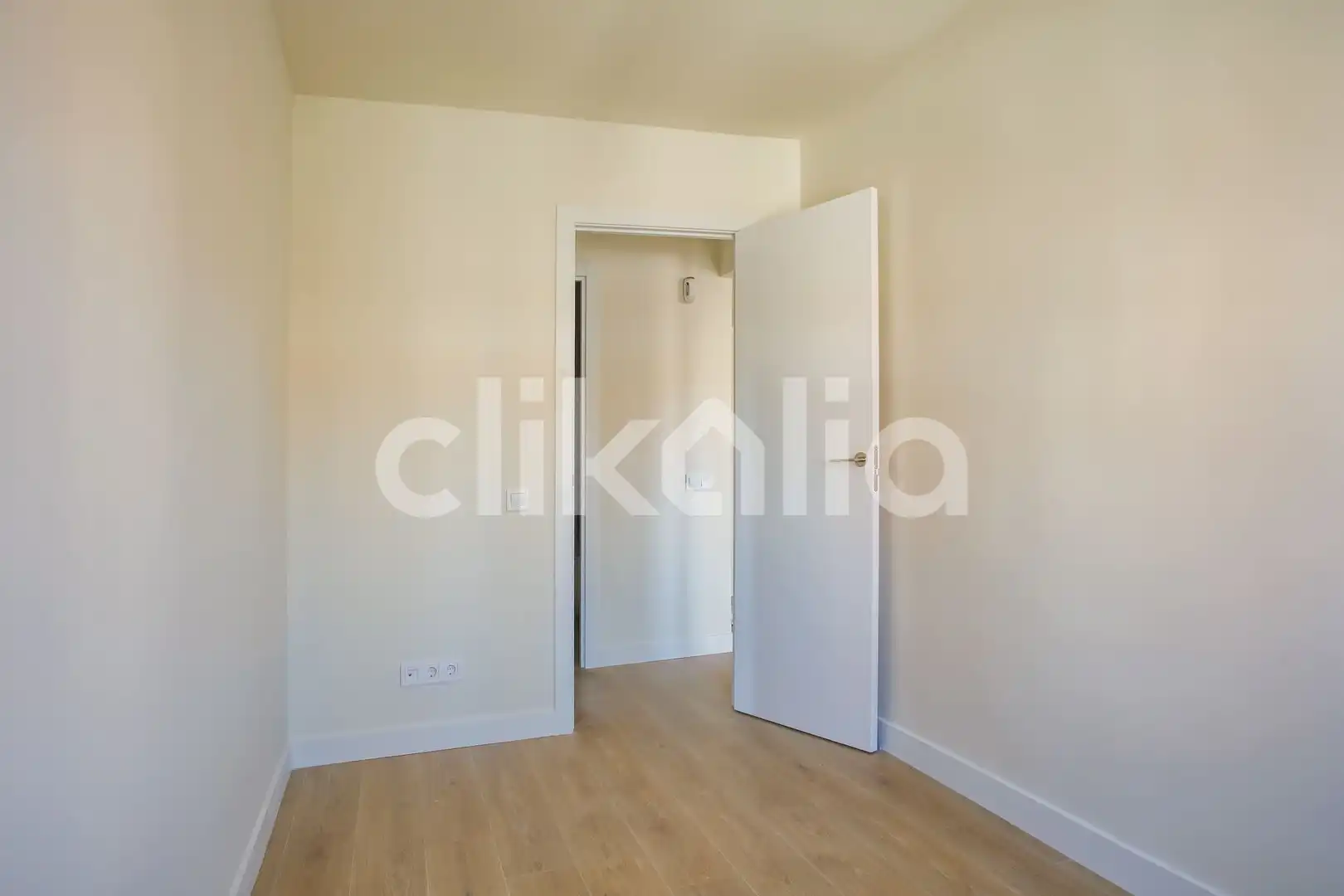 Schlafzimmer von Wohnung zum Verkauf in Madrid mit Klimaanlage, Heizung und Terrasse