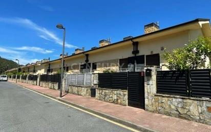 Vista exterior de Casa o xalet en venda en Plentzia amb Terrassa