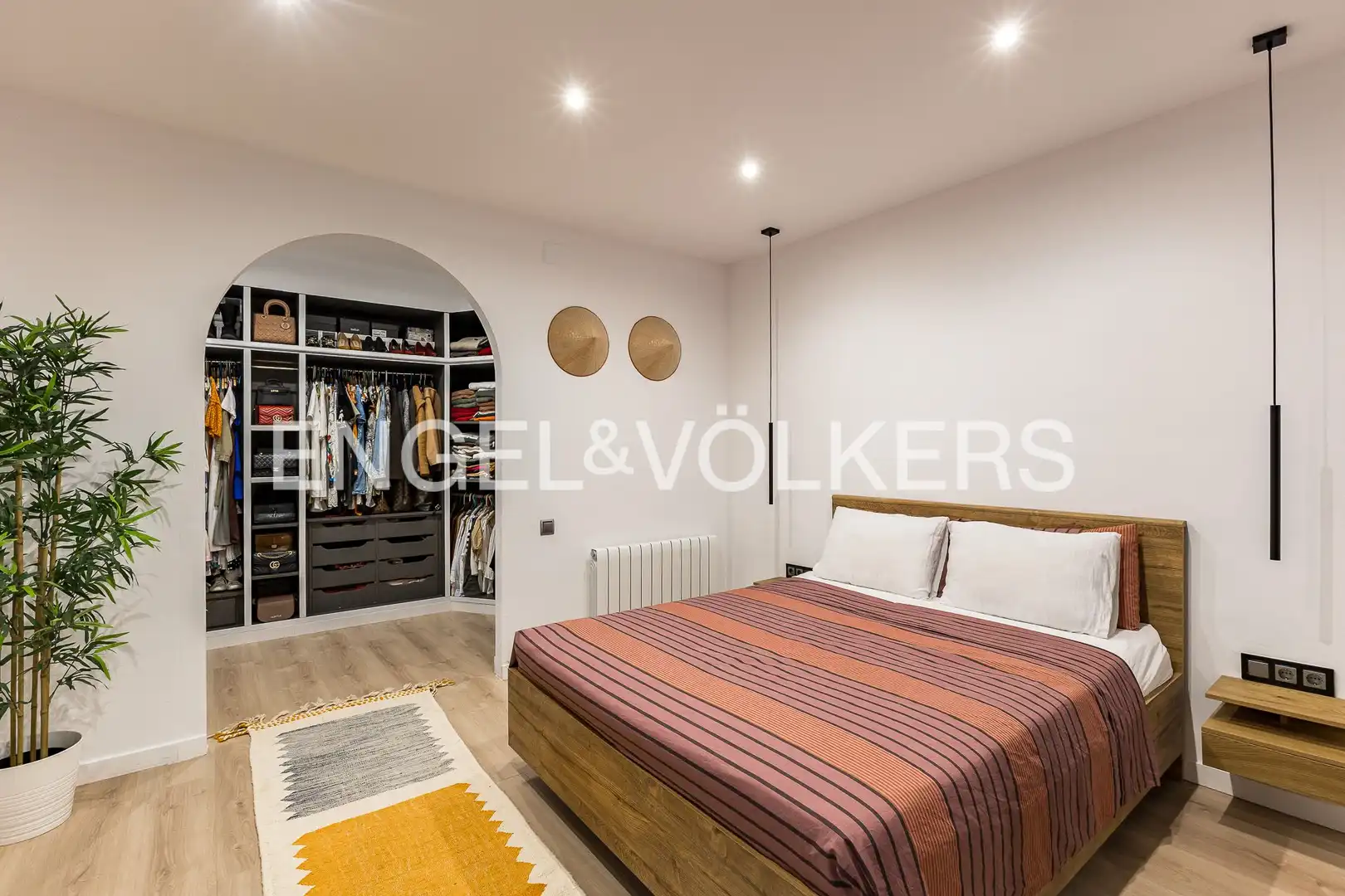 Bedroom of Flat for rent in Barcelona  with Air Conditioner, Heating and Private garden