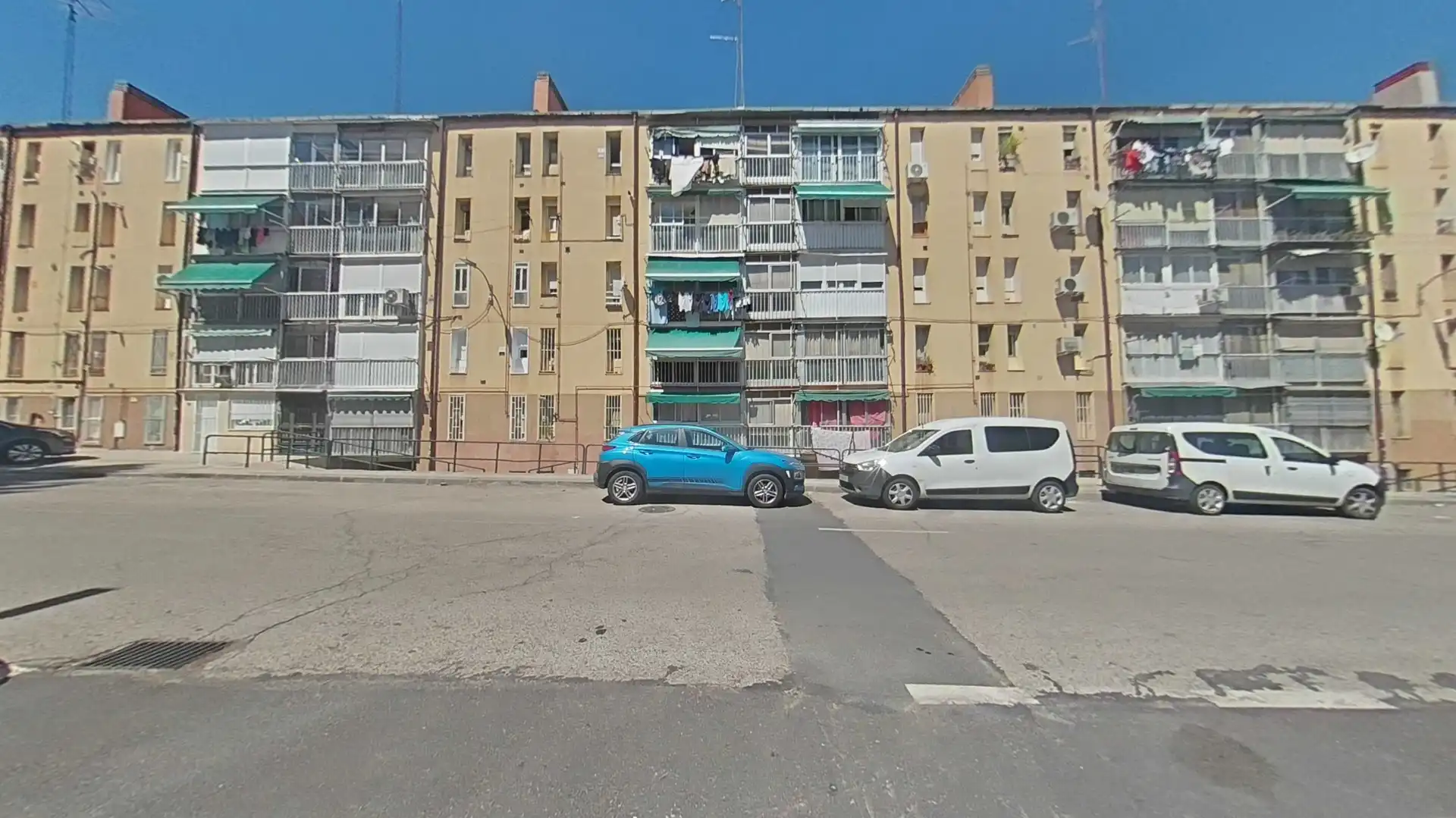 Vista exterior de Piso en venta en Madrid con Balcón