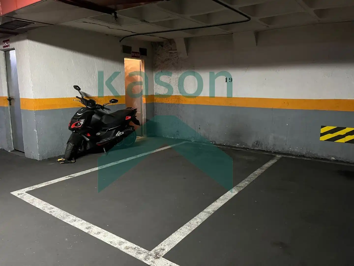 Aparcament de Apartament en venda en Madrid amb Aire condicionat, Calefacció i Traster
